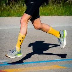 Calcetines de Running #Estrellitas Unisex - KAMUABU Color Yema 23cm - Ideal para Trail Running -Quechuagatta comercio calcetines de running estrellitas unisex kamuabu color yema de 23cm 3