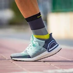 CALCETINES KAMUABU FRANJAS GRIS-NEGRO - Ropa para Trail Running - Confort y Durabilidad 9 CALCETINES KAMUABU FRANJAS GRIS-NEGRO - Ropa para Trail Running - Confort y Durabilidad -Quechuagatta comercio calcetines kamuabu franjas gris negro 4