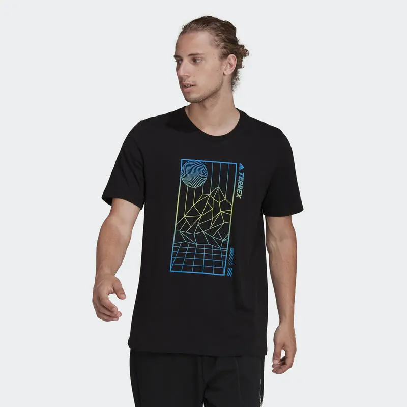 ADIDAS Camiseta Terrex Mountain Fun Graphic - Ropa de Outdoor para Aventuras 1 ADIDAS Camiseta Terrex Mountain Fun Graphic - Ropa de Outdoor para Aventuras